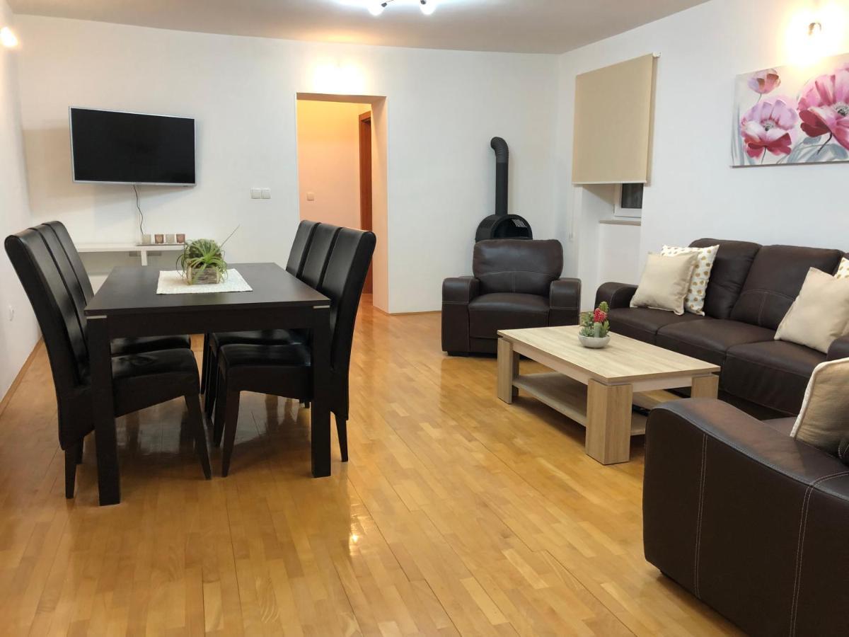 Apartments Ivana Rab ラブ エクステリア 写真