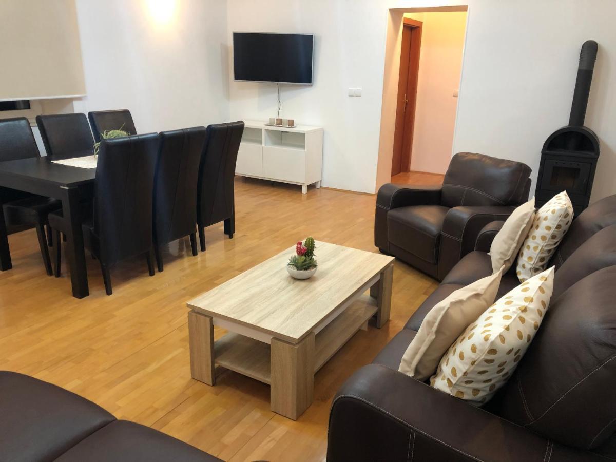 Apartments Ivana Rab ラブ エクステリア 写真