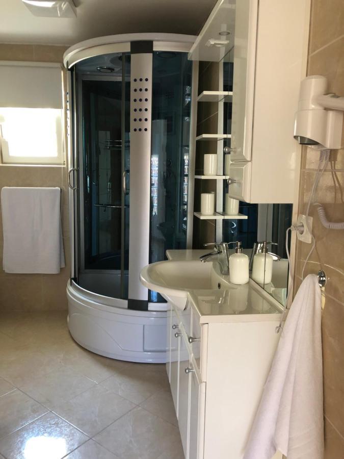 Apartments Ivana Rab ラブ エクステリア 写真