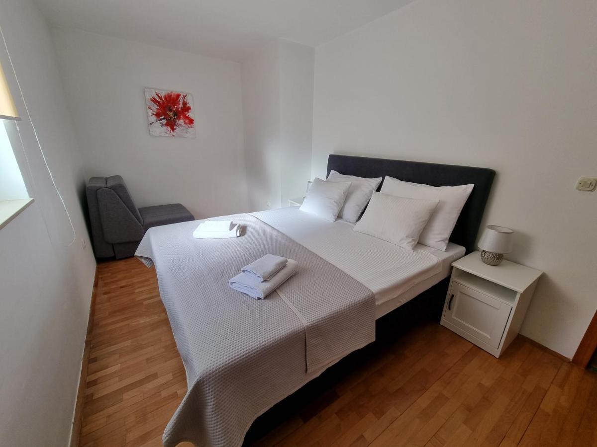 Apartments Ivana Rab ラブ エクステリア 写真